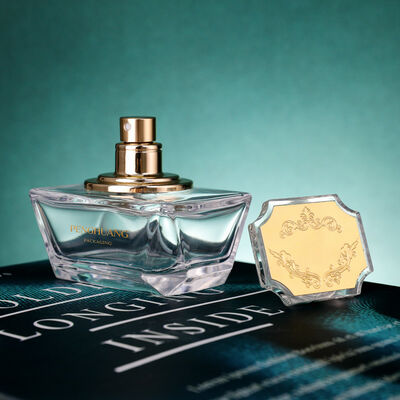 Botol serum minyak OEM yang diterima menampilkan penetes bambu, kemasan emas perak yang dapat disesuaikan untuk minyak esensial kosmetik perawatan kulit