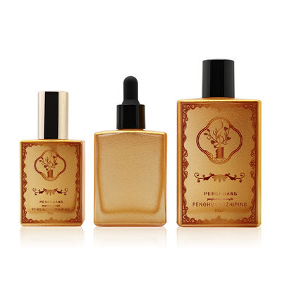 Minyak Kosmetik yang Disesuaikan 30ml 50ml 100ml Emas Kosong Persegi Mewah Botol Penetes Minyak Esensial Kaca