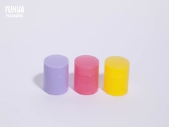 Custom Logo Plastik kemasan toples 5g10g15g lip balm toples dengan tutup